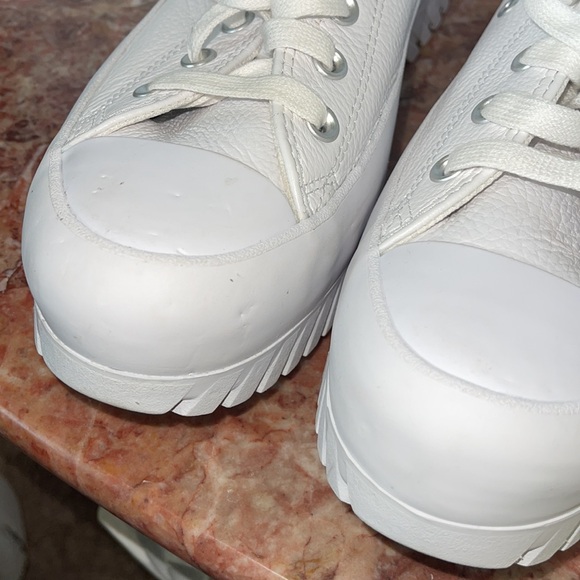 Converse Women's Chuck Taylor All Star Lugged 2.0 High White Platform Sneakers - Picture 9 of 9